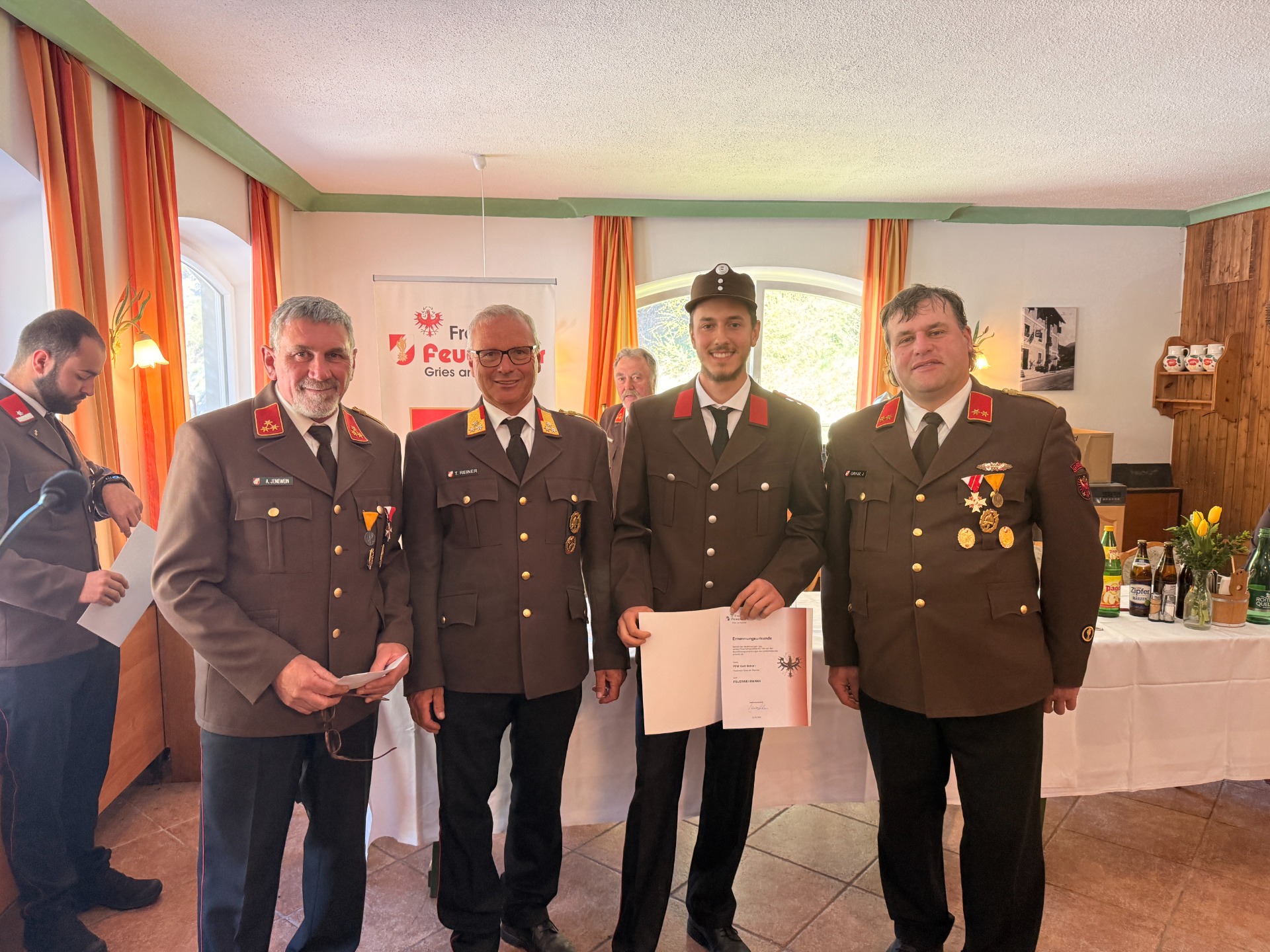 v.l.: Kdt.HBI Andreas Jenewein, BFKDT OBR Thomas Reiner, FM Simon Gatt, Kdt. Stv. OBI Josef Grasl